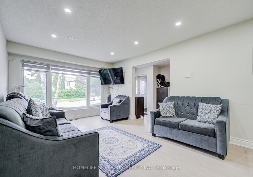 160-purvis-crescent-toronto-scarborough-ontario-e13697134