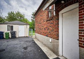 19-lynvalley-crescent-toronto-scarborough-ontario-e13697460