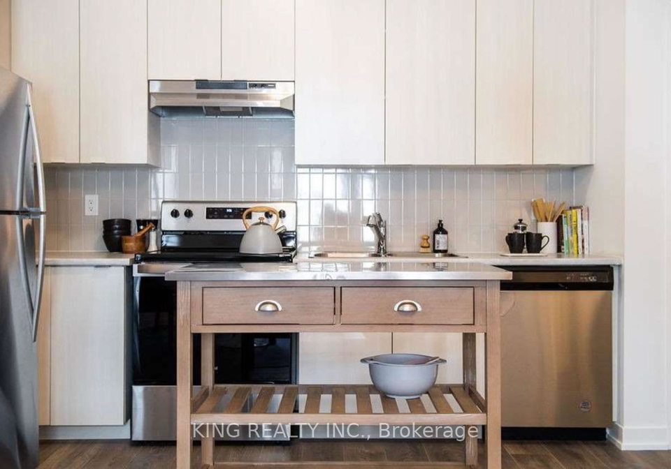 1525-kingston-road-w-pickering-ontario-e13697502