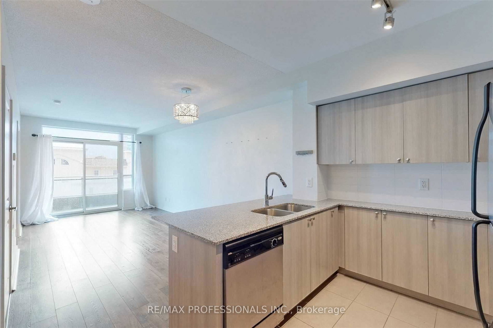 1235-bayly-street-pickering-ontario-e13697978