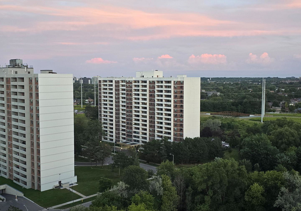 301-prudential-drive-toronto-scarborough-ontario-e13698314