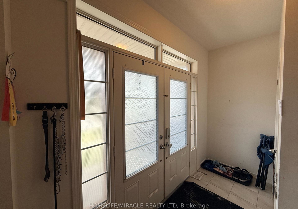 534-windfields-farm-drive-w-oshawa-ontario-e13698536