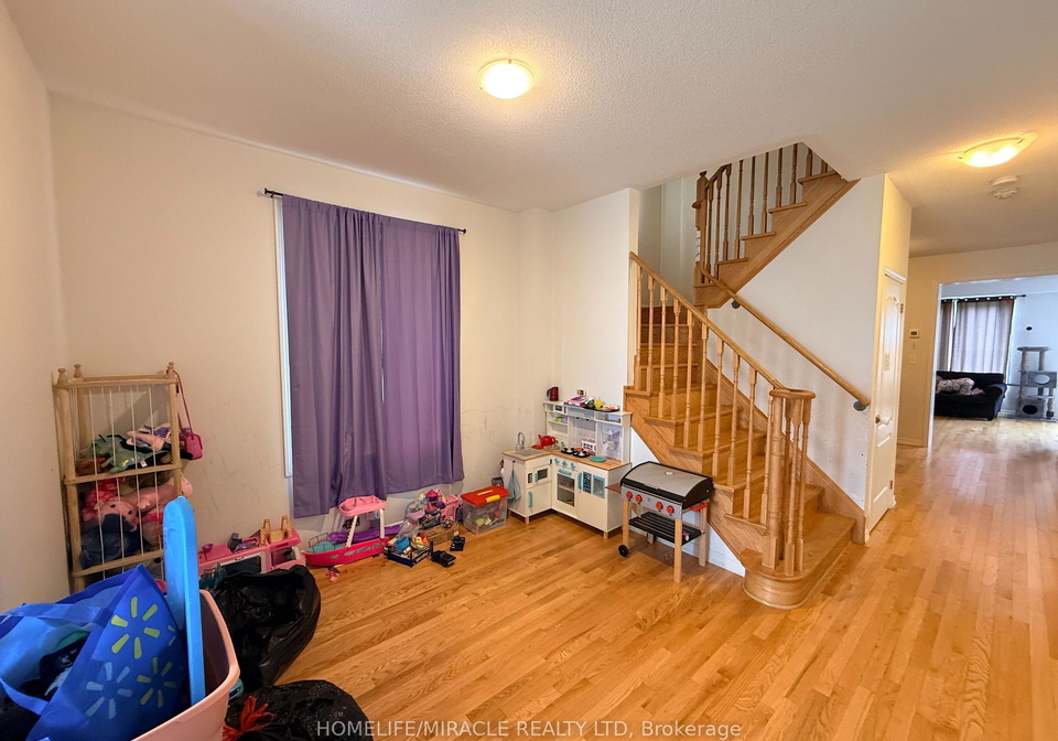 534-windfields-farm-drive-w-oshawa-ontario-e13698536