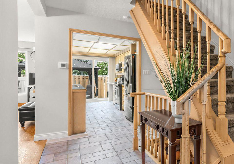 1330-trowbridge-drive-oshawa-ontario-e13698820