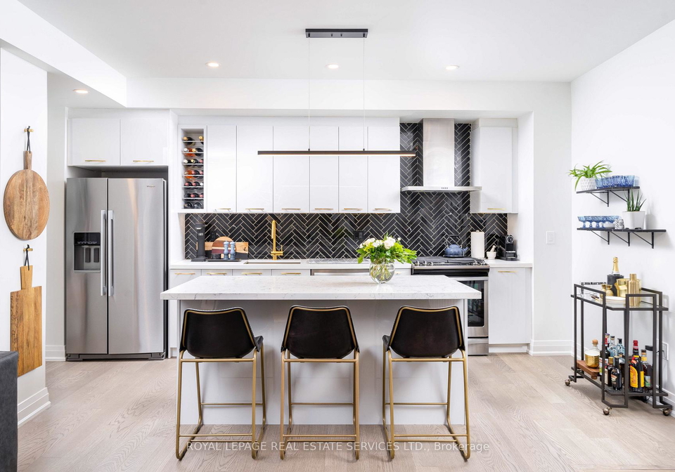 169-jones-avenue-toronto-toronto-ontario-e13698916