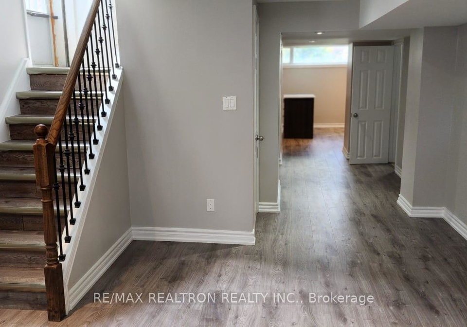 70-clementine-square-toronto-scarborough-ontario-e13699082