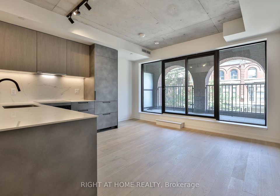 761-queen-street-e-toronto-toronto-ontario-e13699178