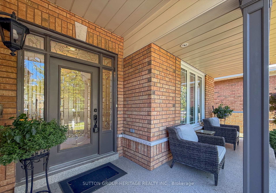 1870-falconwood-way-pickering-ontario-e13699452