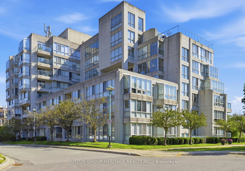 25-cumberland-lane-ajax-ontario-e13699530