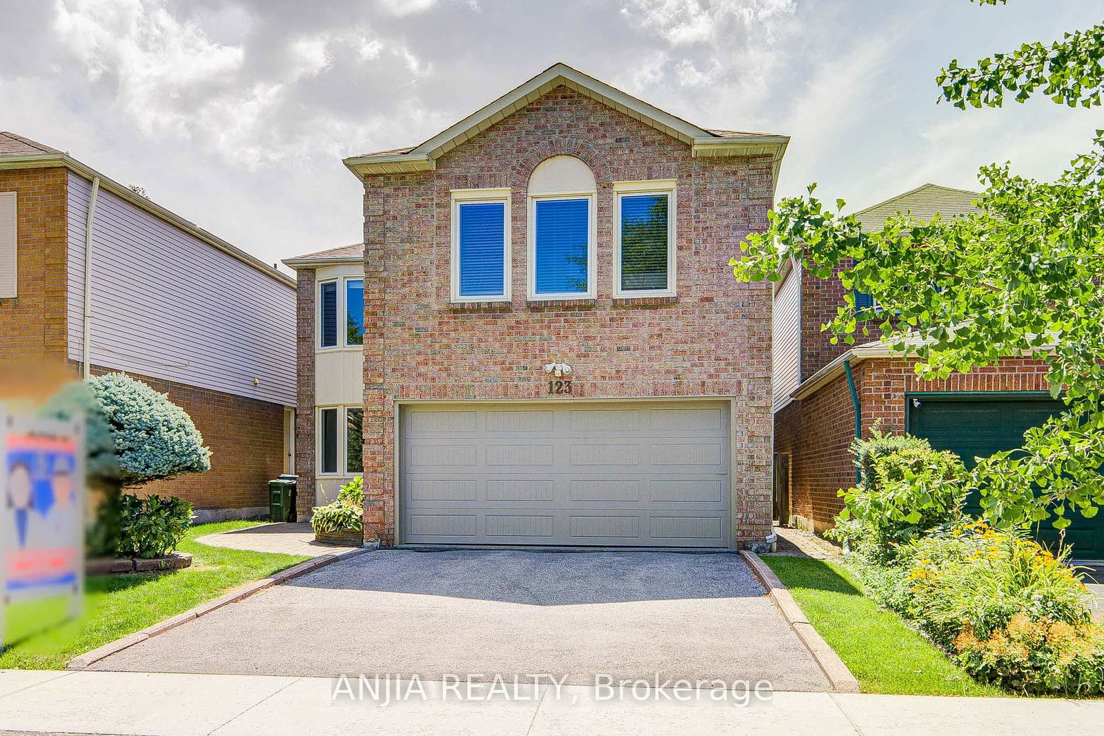 123-chapel-park-square-toronto-scarborough-ontario-e13699548