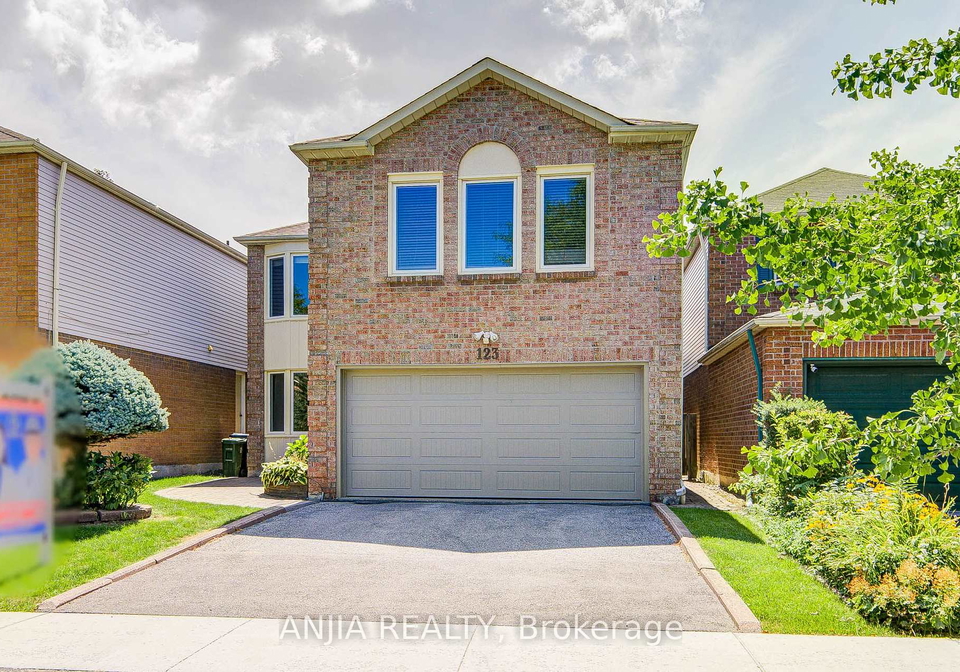 123-chapel-park-square-toronto-scarborough-ontario-e13699548