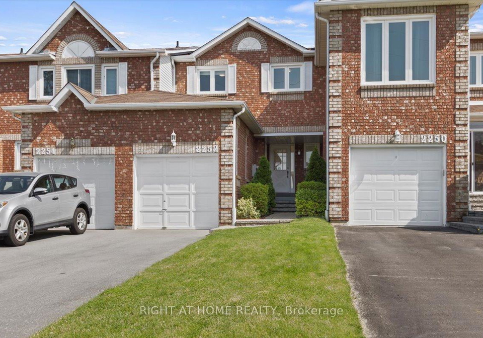 2252-wildwood-crescent-pickering-ontario-e13699628
