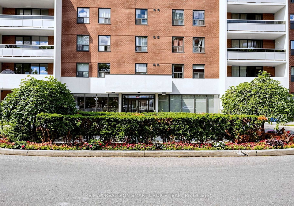 1250-bridletowne-circle-toronto-scarborough-ontario-e13699986