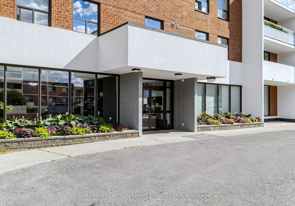 1250-bridletowne-circle-toronto-scarborough-ontario-e13699986
