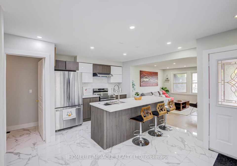 122-ormond-drive-oshawa-ontario-e13700102