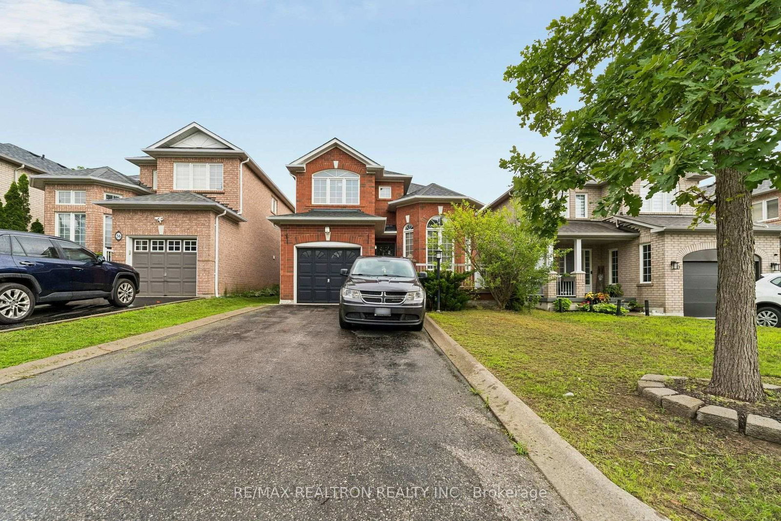58-lurosa-crescent-whitby-ontario-e13700942