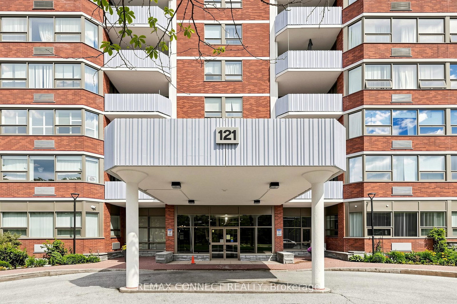 121-ling-road-toronto-scarborough-ontario-e13701058
