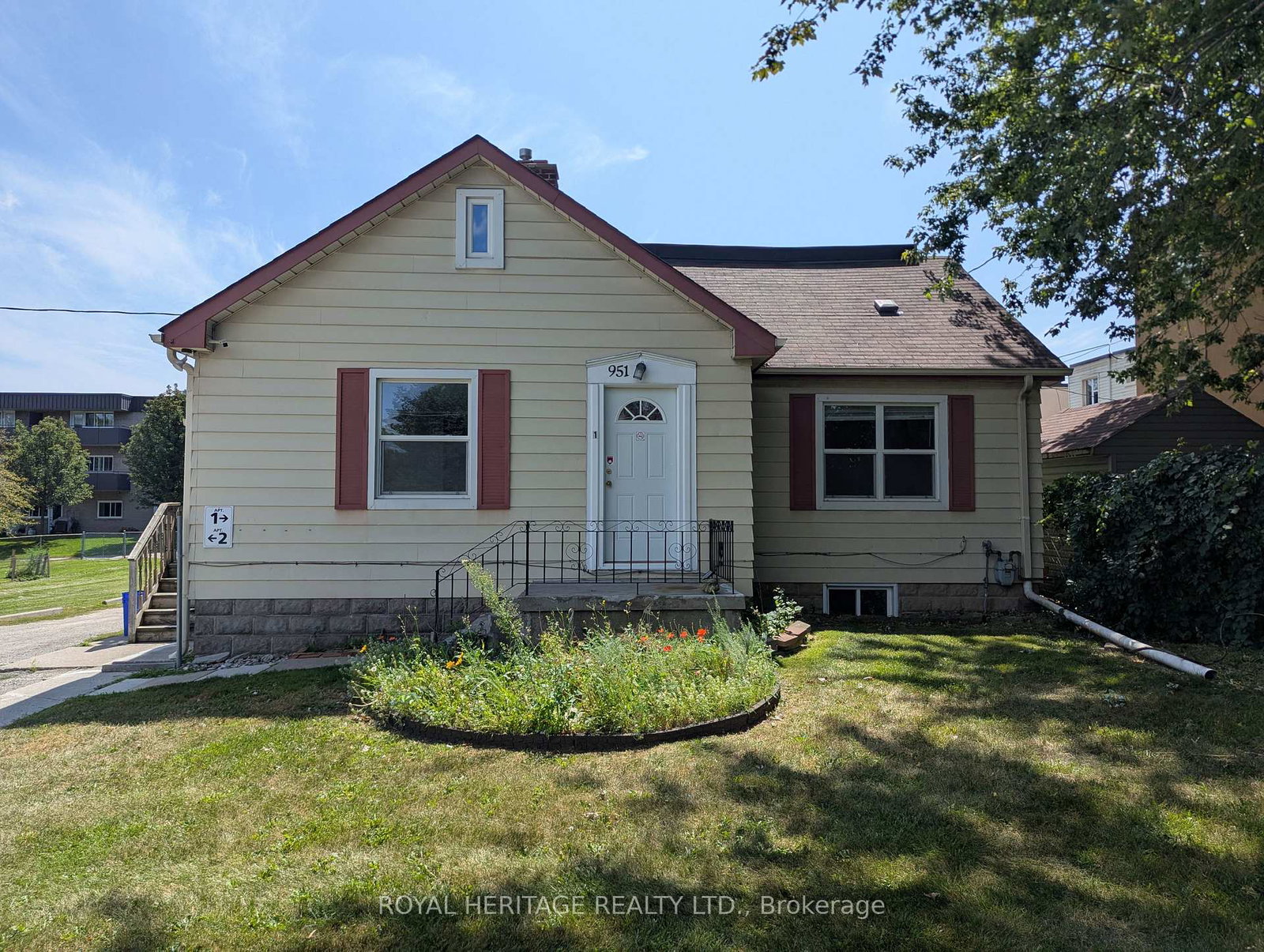 95dundas-street-e-whitby-ontario-e13701340
