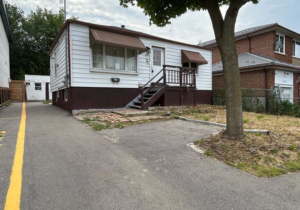 177-magnolia-avenue-toronto-scarborough-ontario-e13701466