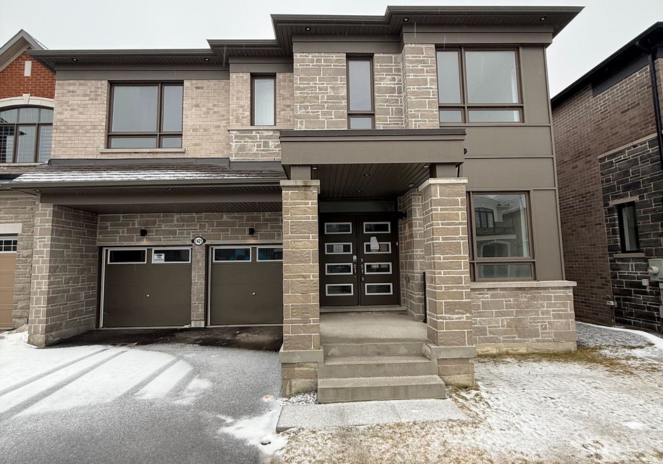 1421-swallowtail-lane-pickering-ontario-e13701700