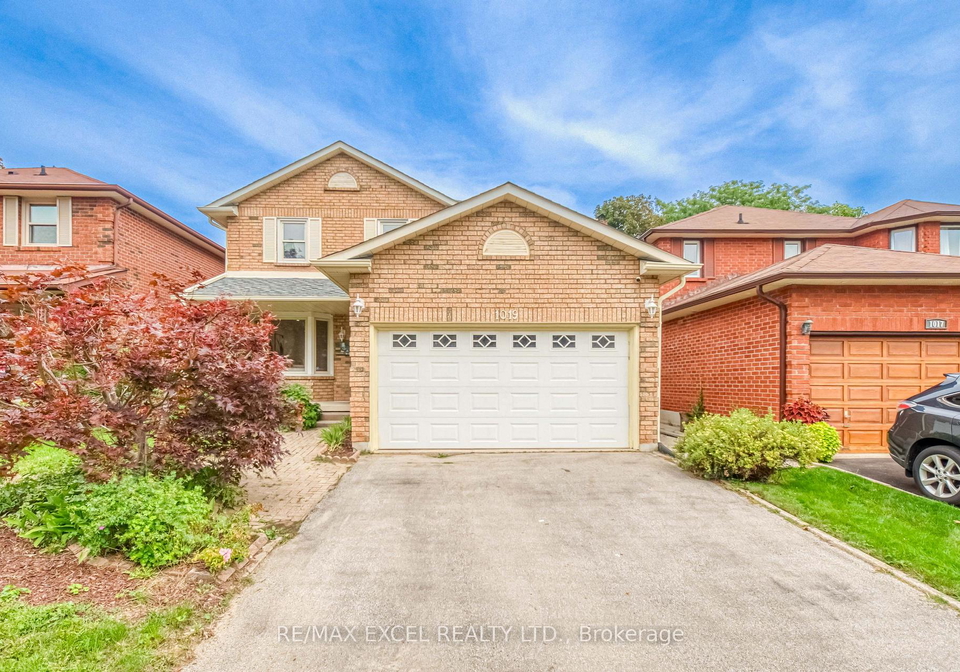 1019-rouge-valley-drive-pickering-ontario-e13701892