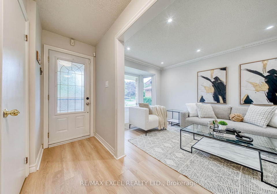 1019-rouge-valley-drive-pickering-ontario-e13701892
