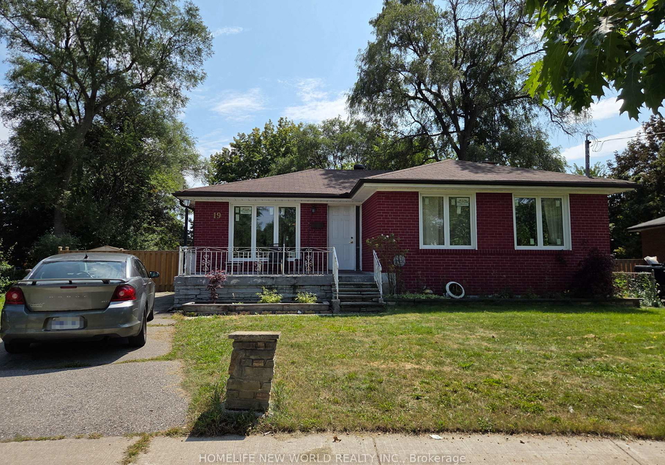 19-benfrisco-crescent-s-toronto-scarborough-ontario-e13702178