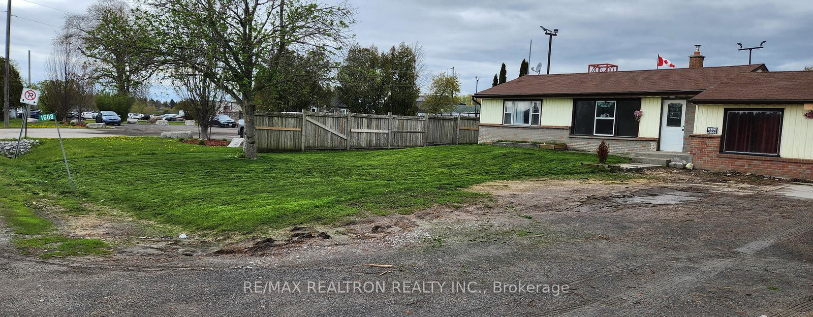 1608-baseline-road-w-clarington-ontario-e13702436