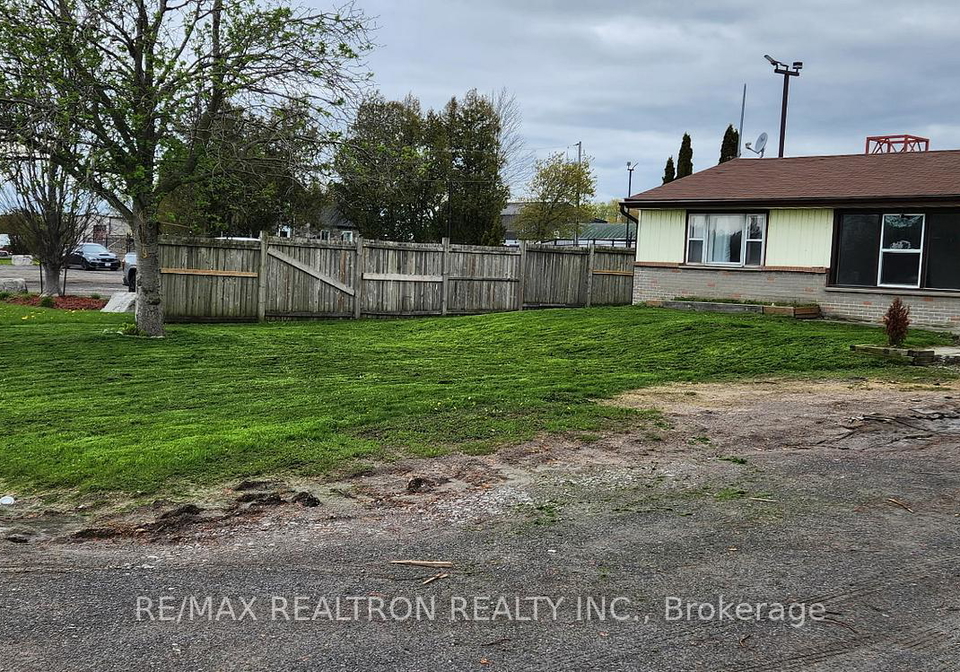 1608-baseline-road-w-clarington-ontario-e13702436