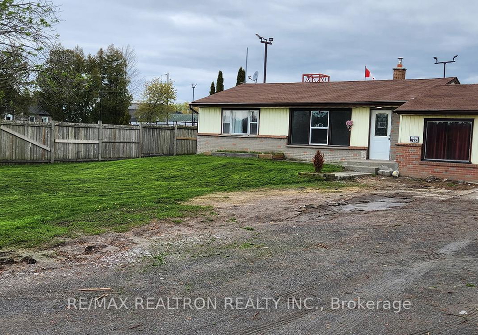 1608-baseline-road-w-clarington-ontario-e13702436