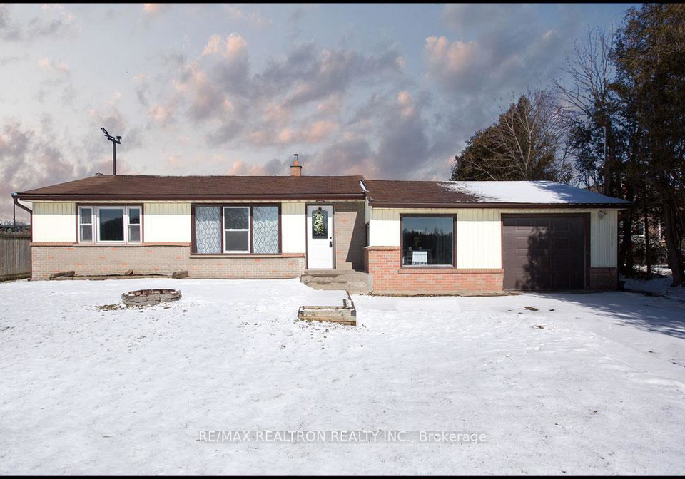 1608-baseline-road-w-clarington-ontario-e13702436
