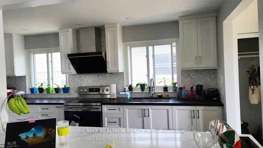 157-darlingside-drive-toronto-scarborough-ontario-e13702686