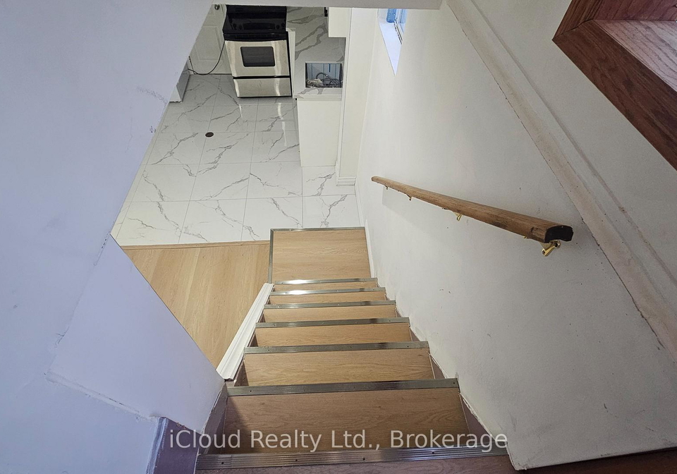 32-frey-crescent-toronto-scarborough-ontario-e13702890