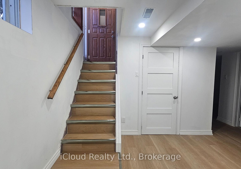 32-frey-crescent-toronto-scarborough-ontario-e13702890