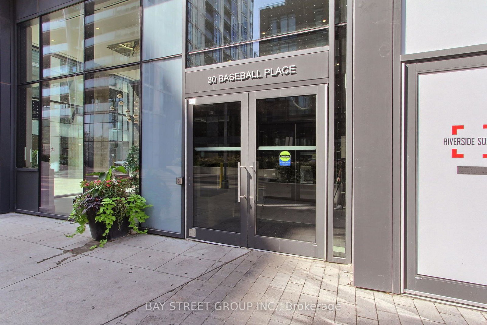30-baseball-place-toronto-toronto-ontario-e13703516