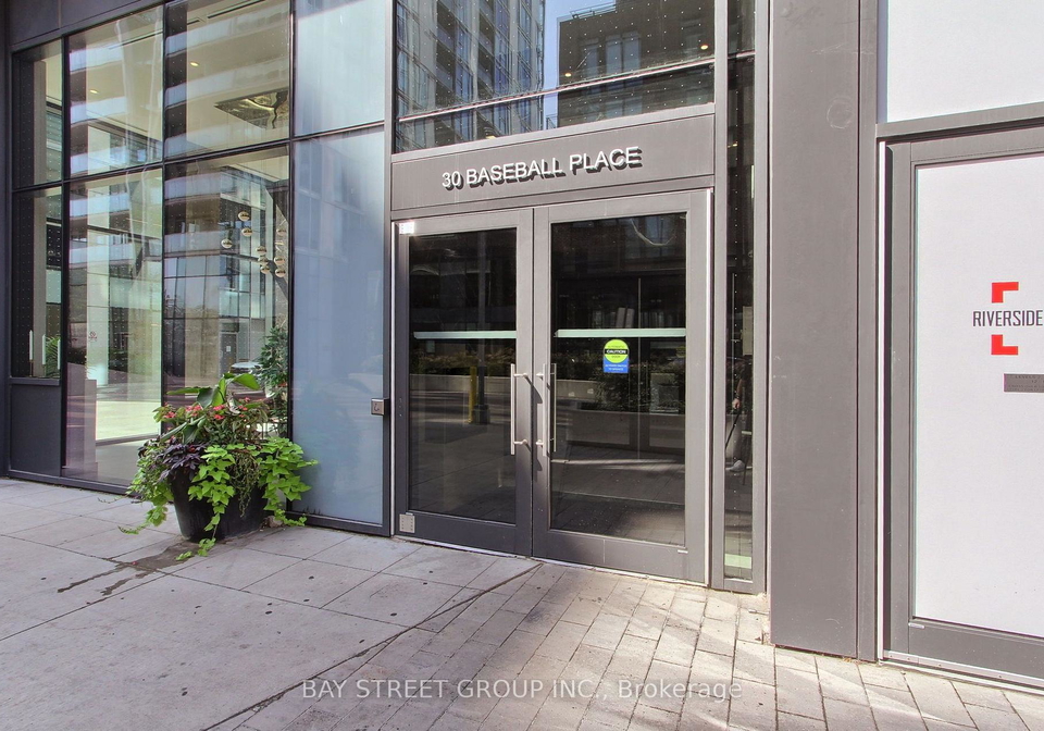 30-baseball-place-toronto-toronto-ontario-e13703516