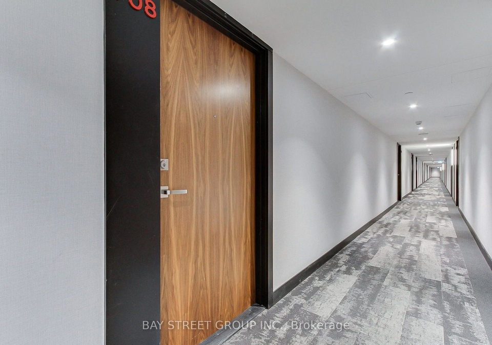 30-baseball-place-toronto-toronto-ontario-e13703516