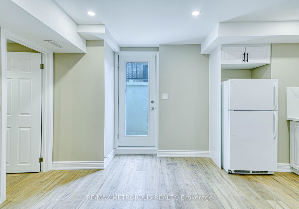 1201-chateau-court-pickering-ontario-e13704214