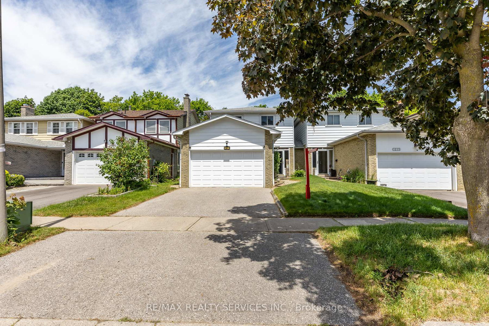 1217-gloucester-square-pickering-ontario-e13704634