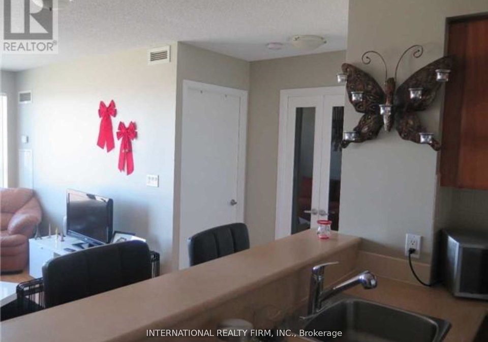 36-lee-centre-drive-toronto-scarborough-ontario-e13704776