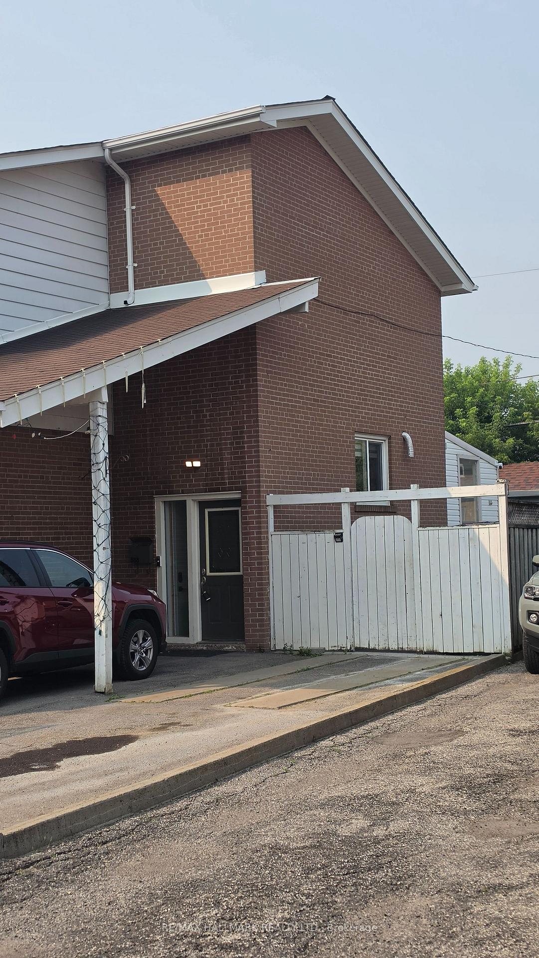 888-krosno-boulevard-pickering-ontario-e13705614
