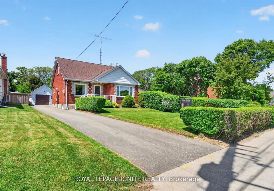 820-simcoe-street-n-oshawa-ontario-e13706016