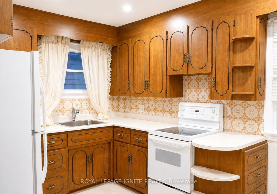 820-simcoe-street-n-oshawa-ontario-e13706016