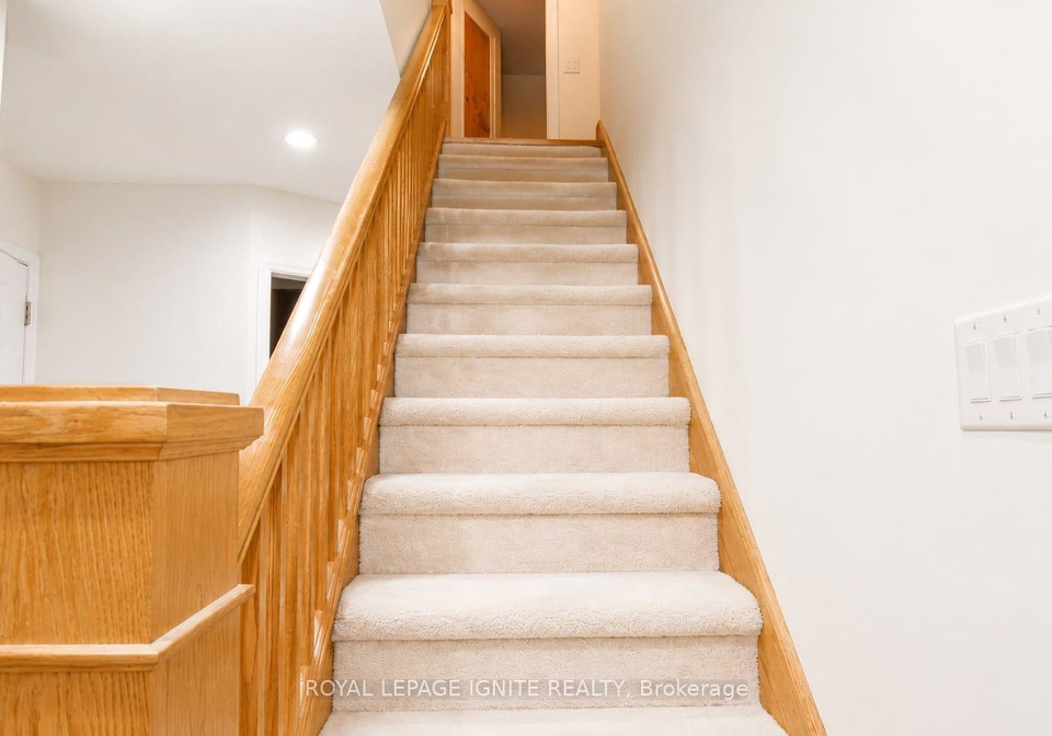 820-simcoe-street-n-oshawa-ontario-e13706016