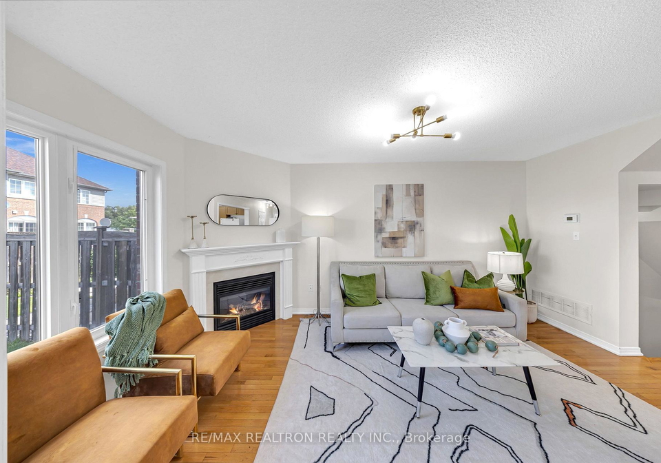 95-beer-crescent-ajax-ontario-e13706666