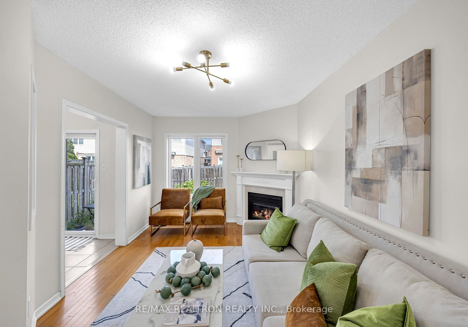 95-beer-crescent-ajax-ontario-e13706666