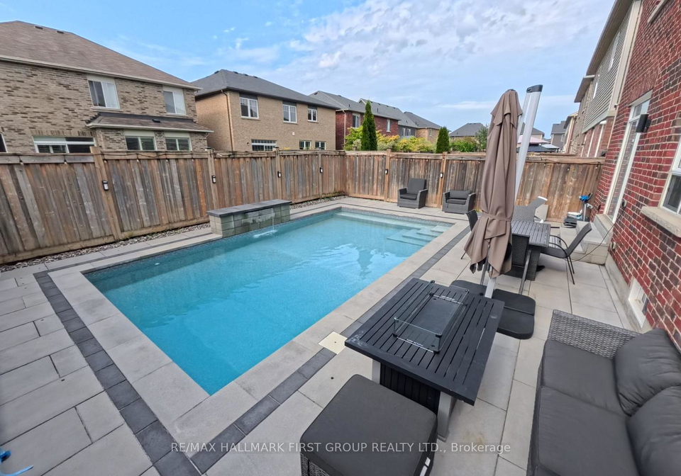 121-blackwell-crescent-oshawa-ontario-e13707710