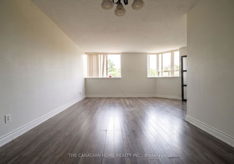 2466-eglinton-avenue-e-toronto-scarborough-ontario-e13708574