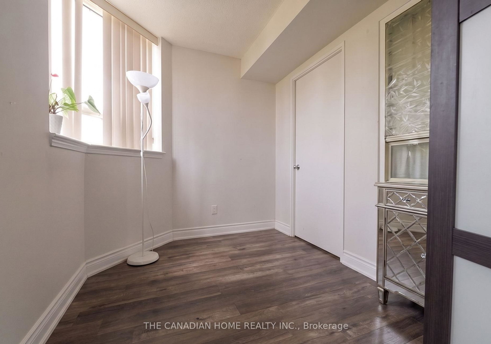 2466-eglinton-avenue-e-toronto-scarborough-ontario-e13708574