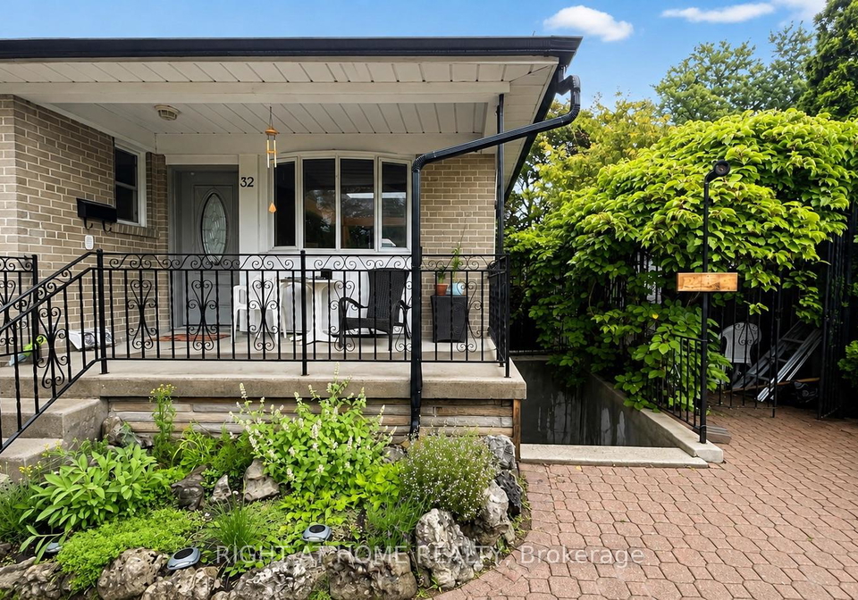 32-throncroft-crescent-ajax-ontario-e13709034
